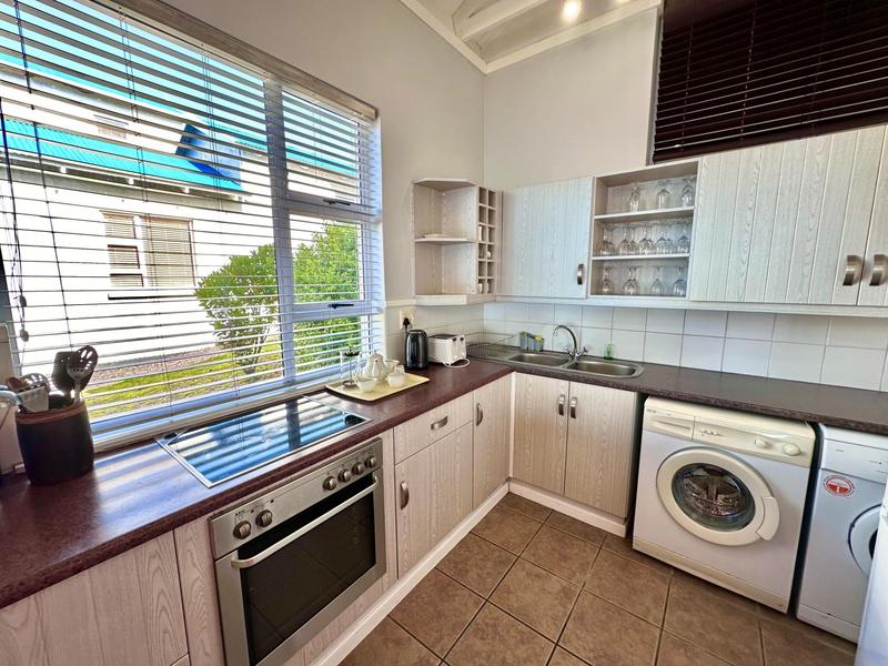 To Let 4 Bedroom Property for Rent in Pinnacle Point Golf Estate Western Cape